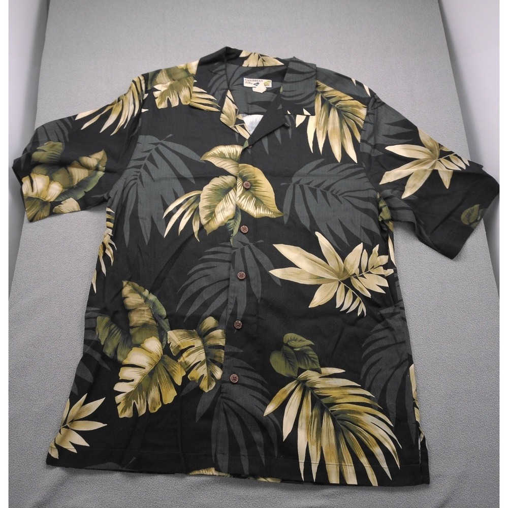 Caribbean Joe Shirt Mens Medium Black Floral Short Sleeve Button Up Hawaiian